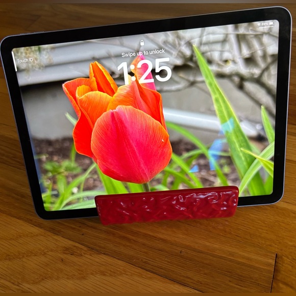 🟥 Red Ceramic Tablet Stand 🟥 - Picture 7 of 7